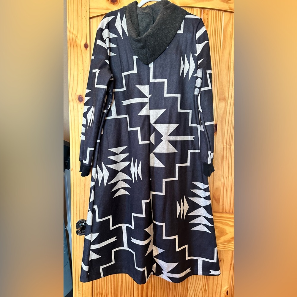 Aztec black long jacket - Picture 3 of 3
